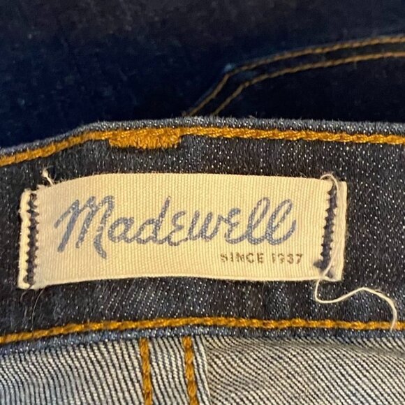 Madewell Womans Jeans Size 27 Flea Market Flare Dark Wash Raw Hem - Picture 3 of 16
